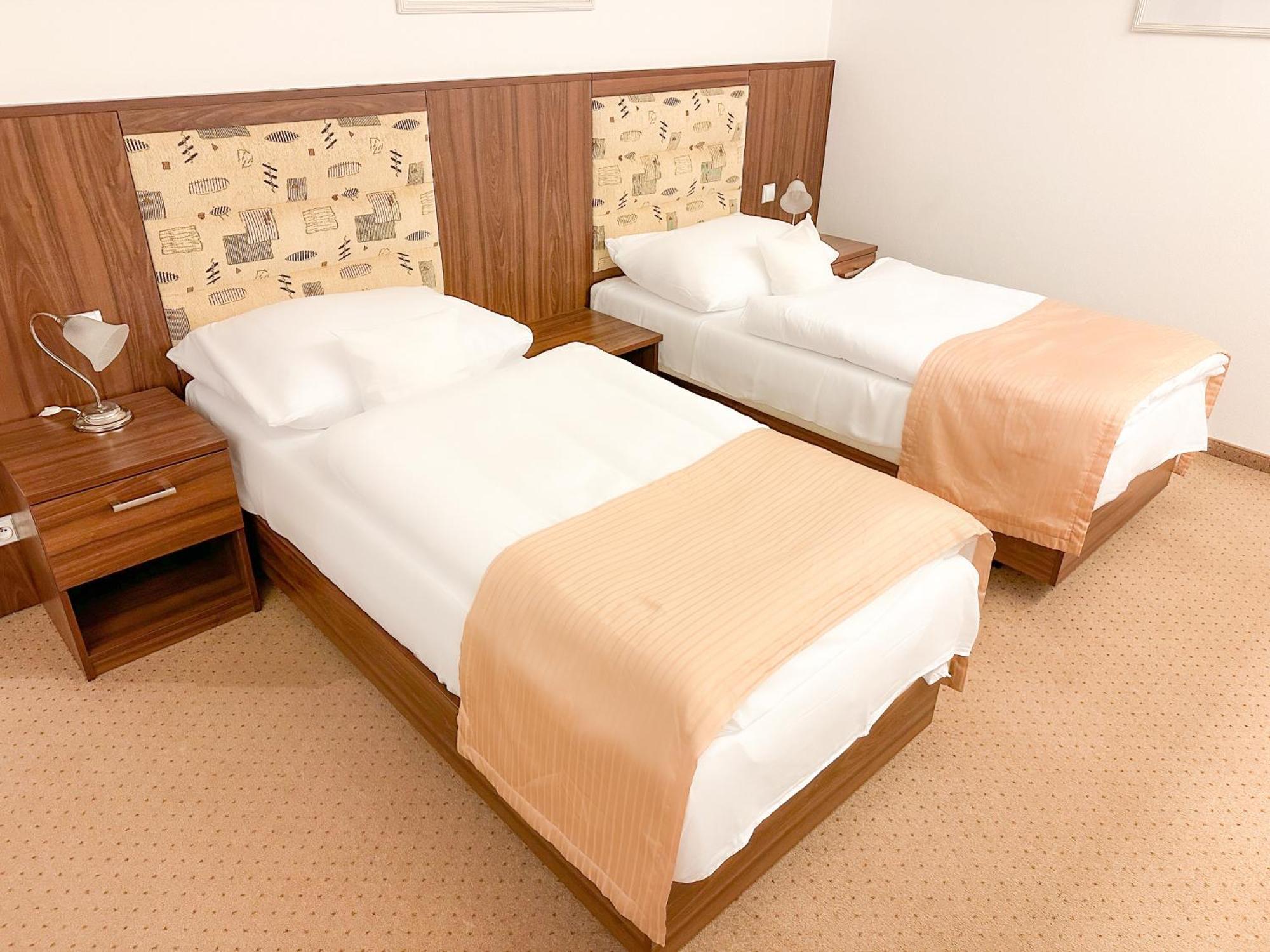Lazensky A Wellness Hotel Nivamare Luhačovice Εξωτερικό φωτογραφία